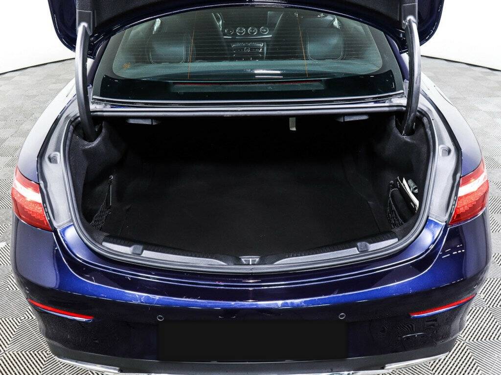 Mercedes-Benz E-Класс 2018 года с пробегом. Фото: #8