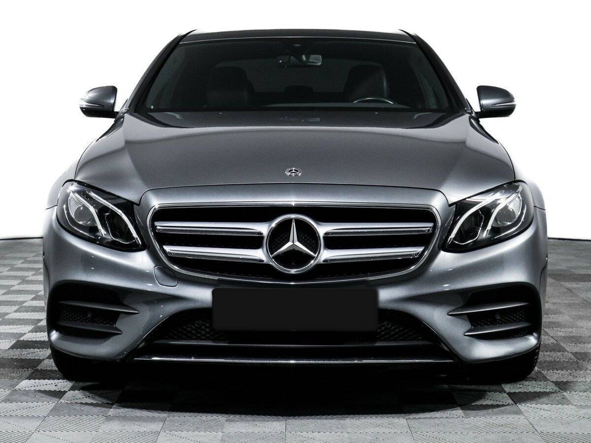 Mercedes-Benz E-Класс 2018 года с пробегом. Фото: #1