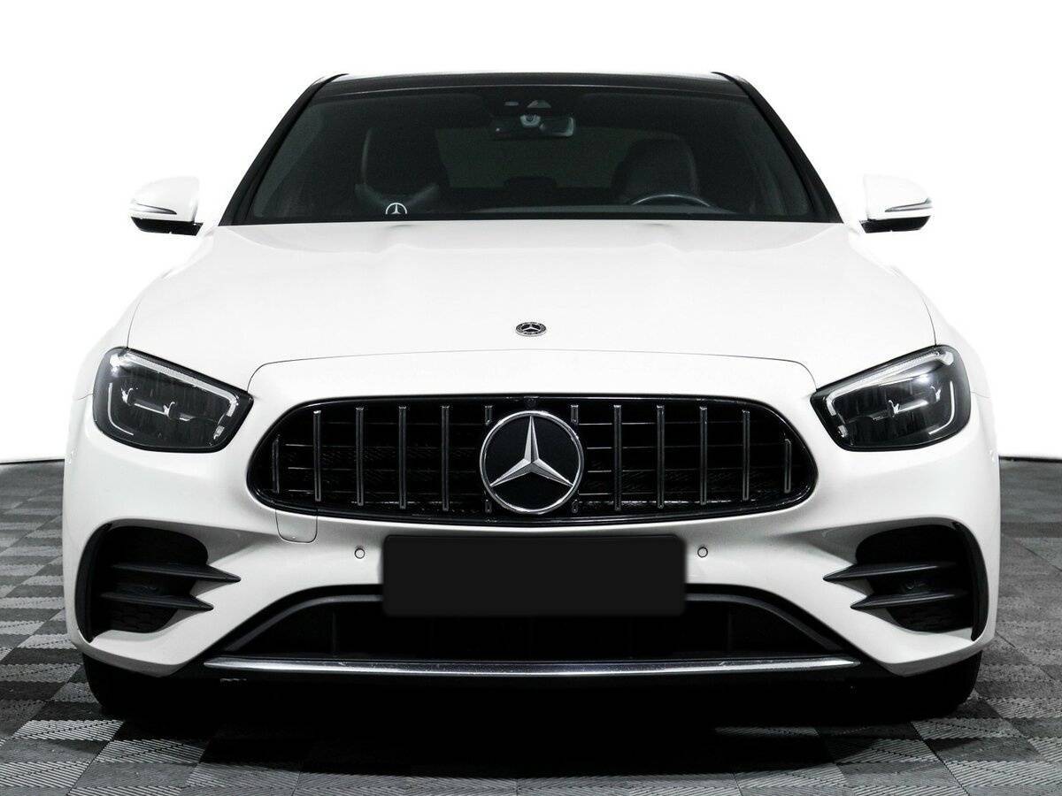 Mercedes-Benz E-Класс 2021 года с пробегом. Фото: #1