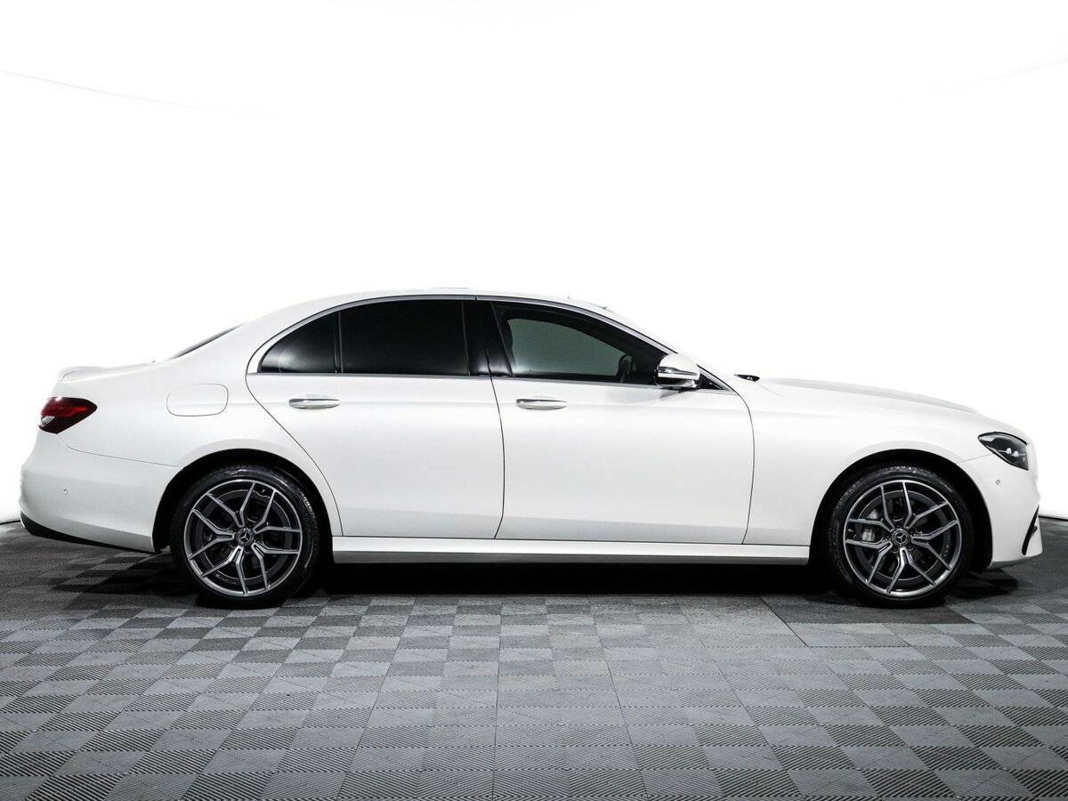 Mercedes-Benz E-Класс 2021 года с пробегом. Фото: #3