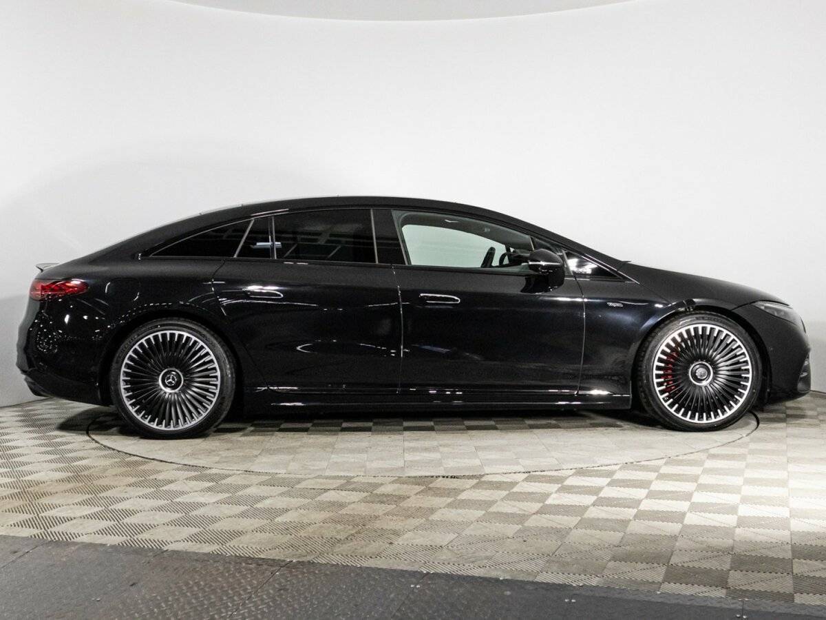 Mercedes-Benz EQS AMG 2022 года с пробегом. Фото: #3