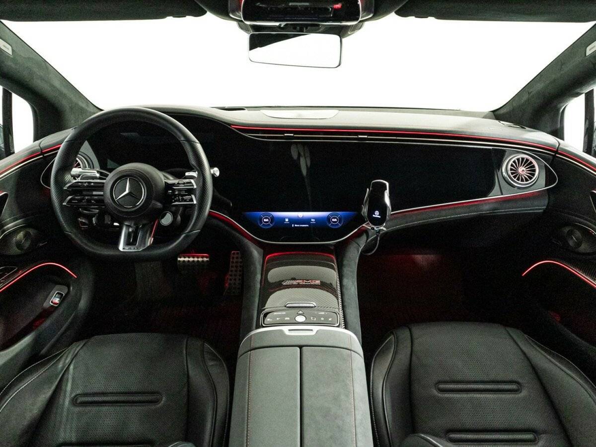 Mercedes-Benz EQS AMG 2022 года с пробегом. Фото: #12