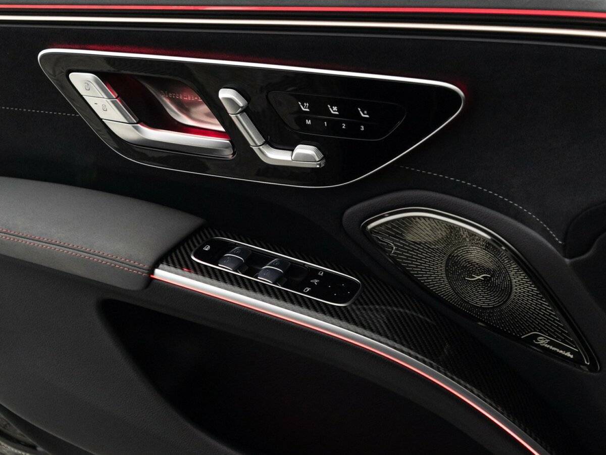 Mercedes-Benz EQS AMG 2022 года с пробегом. Фото: #23