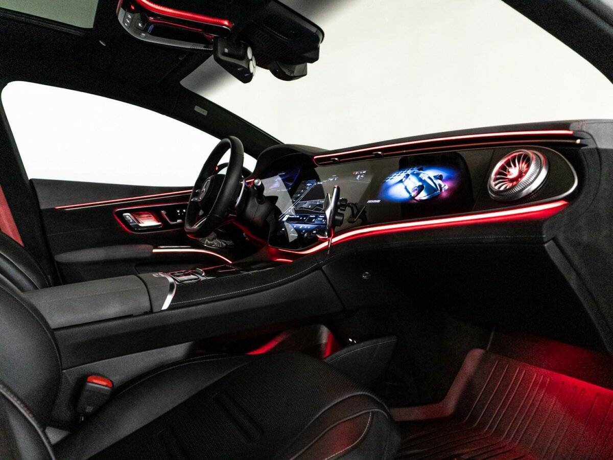 Mercedes-Benz EQS AMG 2022 года с пробегом. Фото: #29