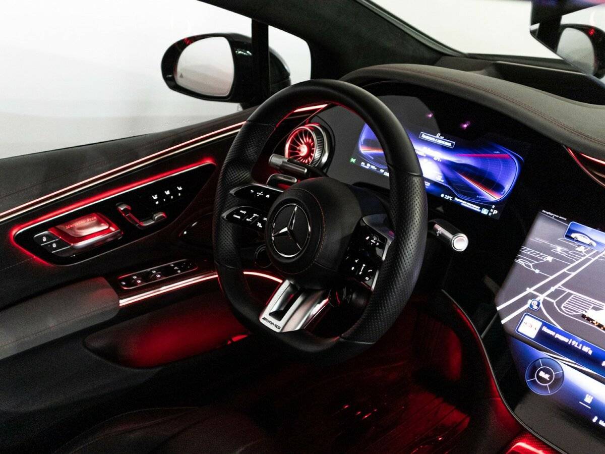 Mercedes-Benz EQS AMG 2022 года с пробегом. Фото: #30