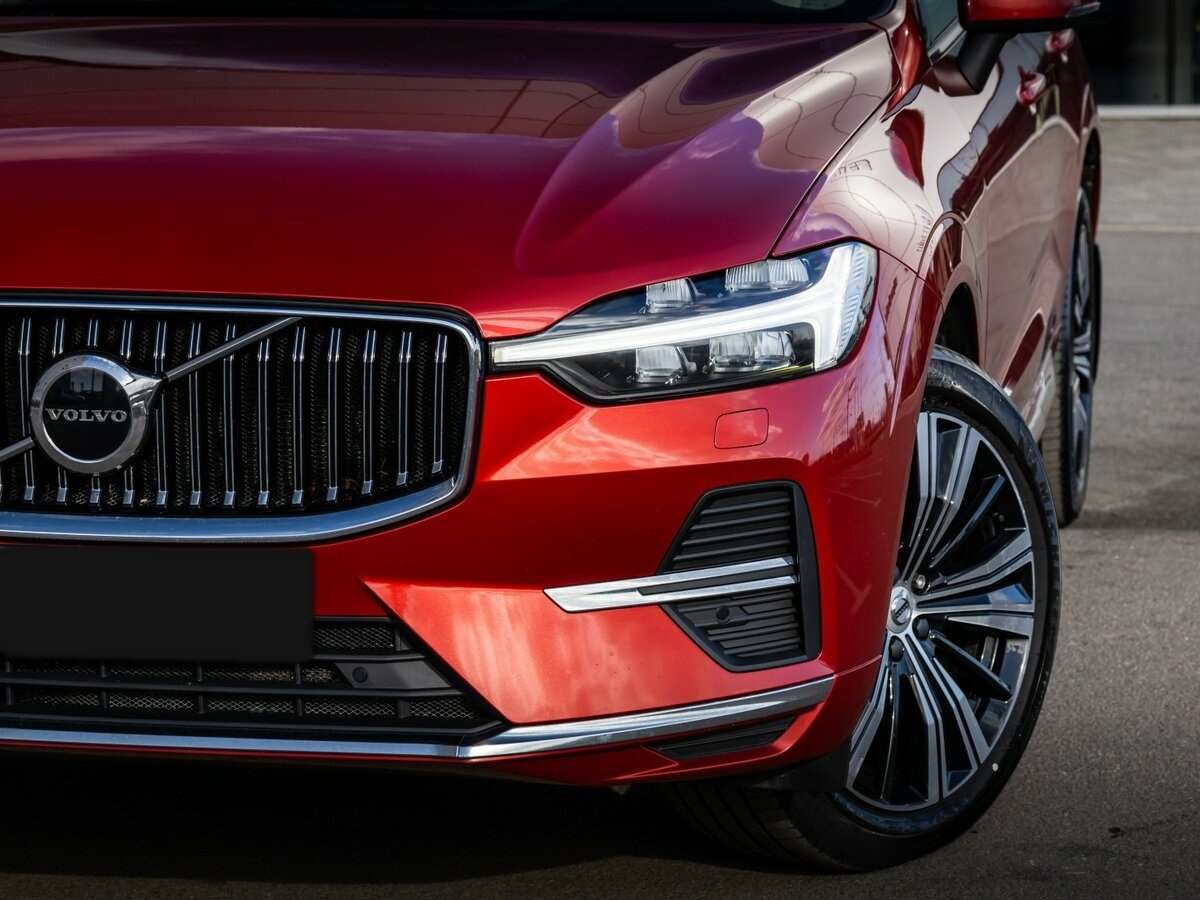 Volvo XC60 2021 года с пробегом. Фото: #2