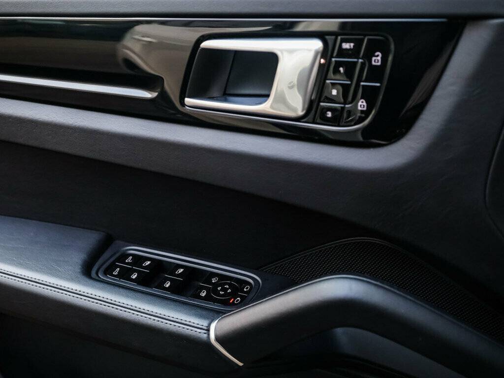 Porsche Cayenne 2020 года с пробегом. Фото: #19