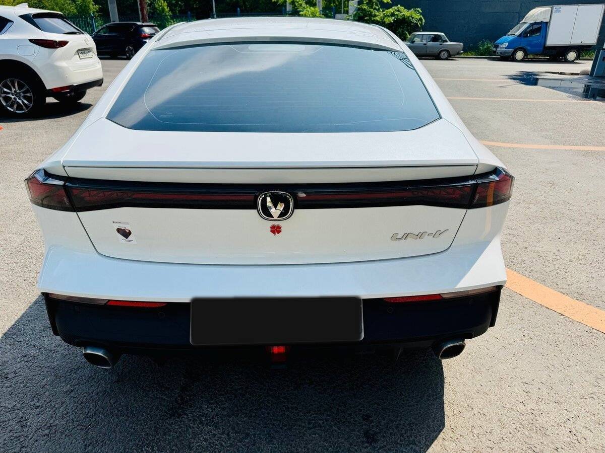 Changan UNI-V 2023 года с пробегом. Фото: #6