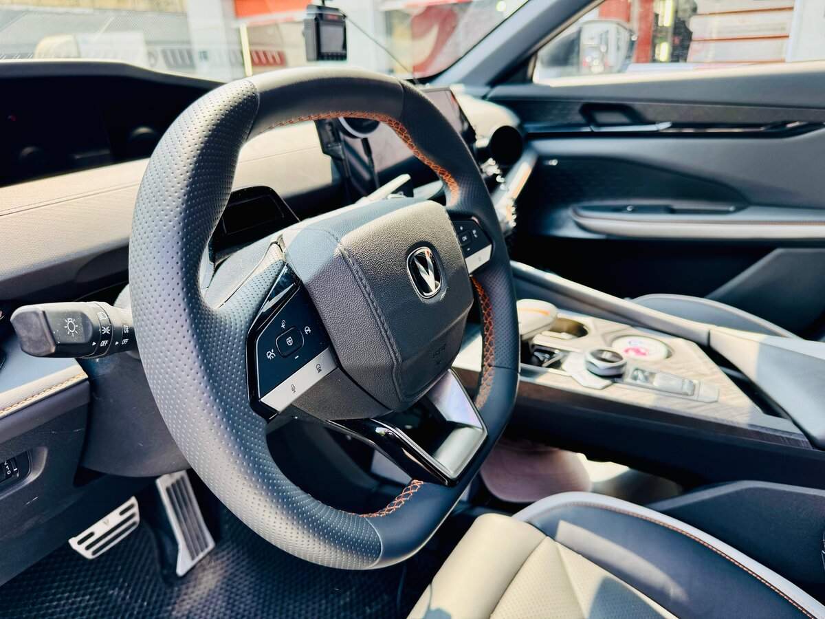 Changan UNI-V 2023 года с пробегом. Фото: #12