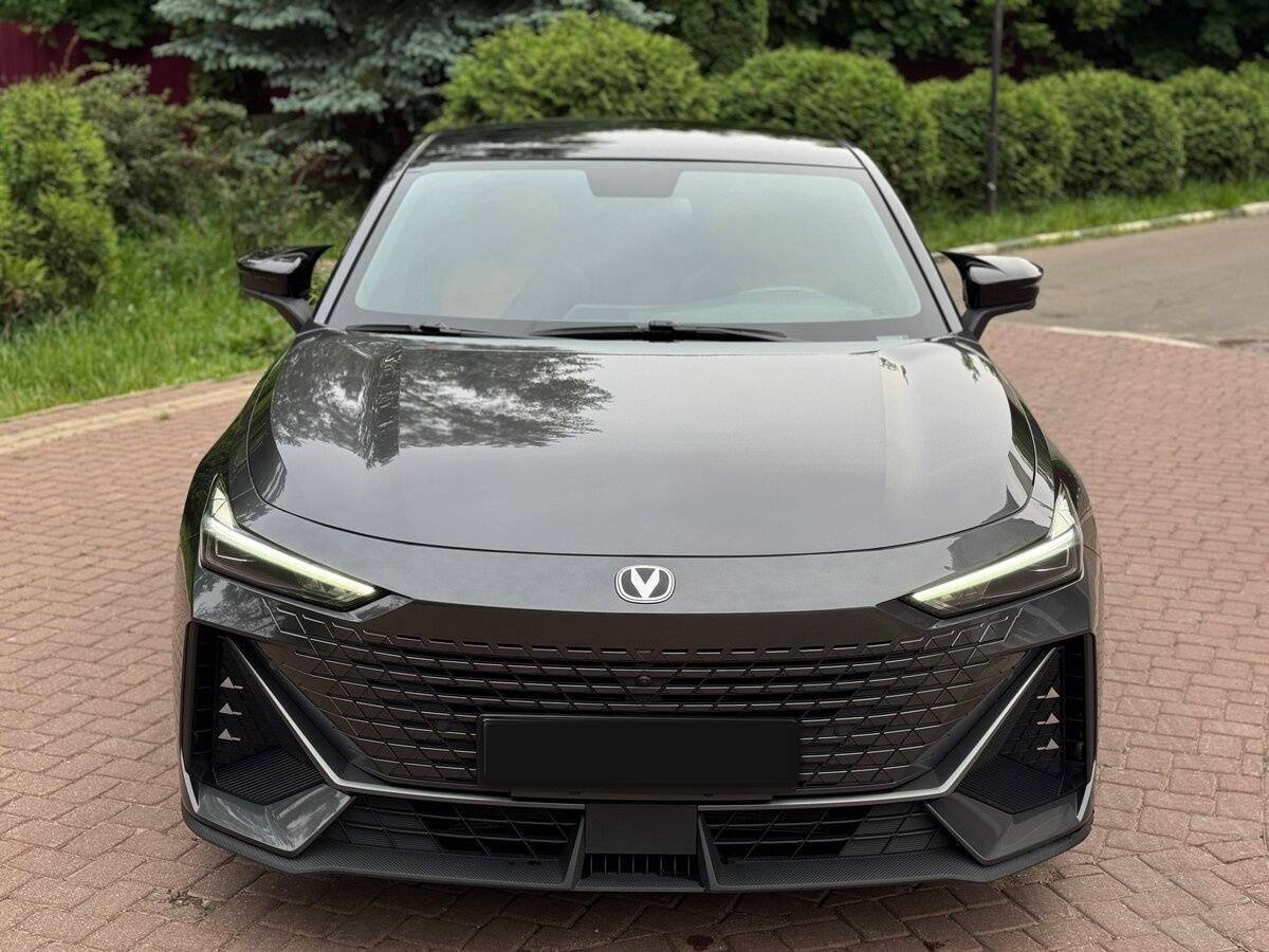 Changan UNI-V 2022 года с пробегом. Фото: #1