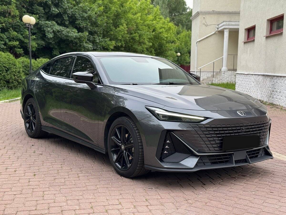 Changan UNI-V 2022 года с пробегом. Фото: #2