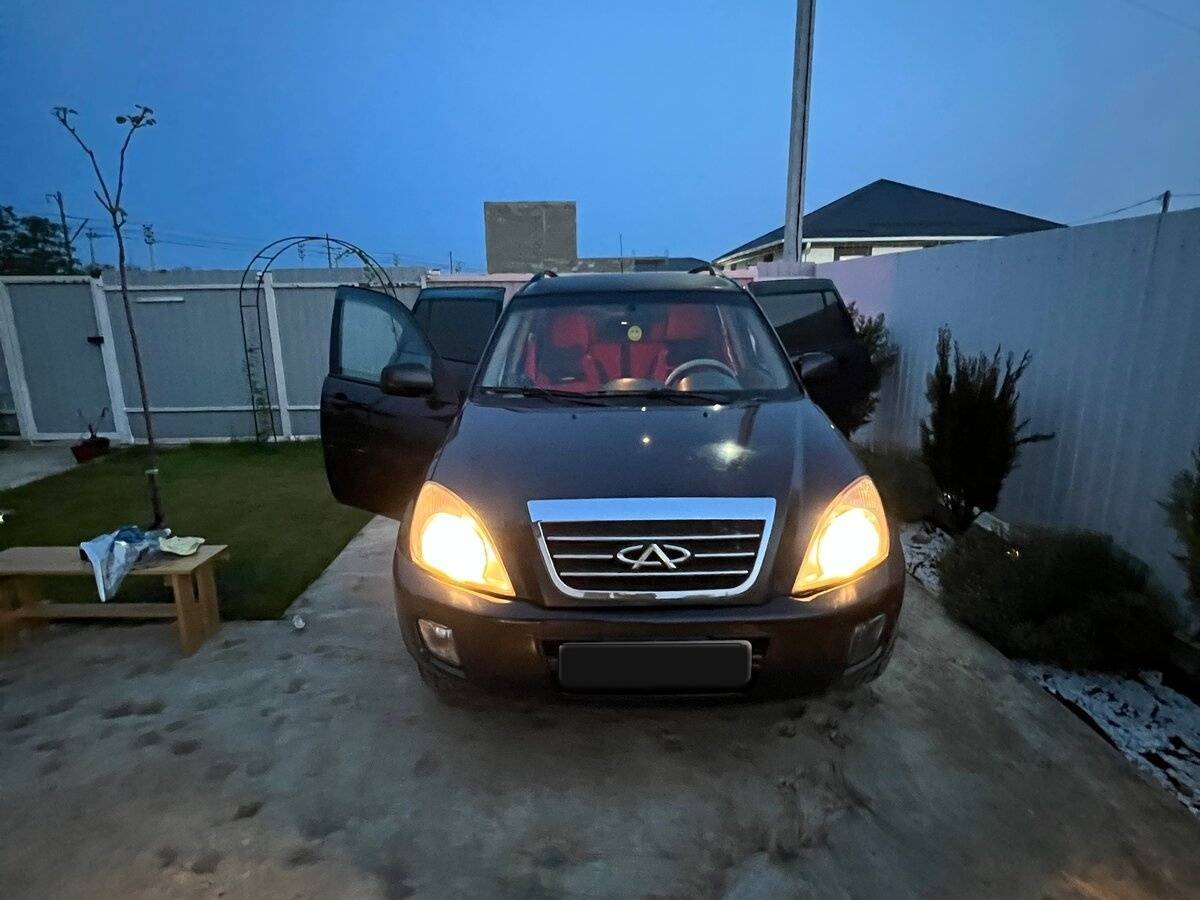 Chery Tiggo (T11) 2010 года с пробегом. Фото: #2