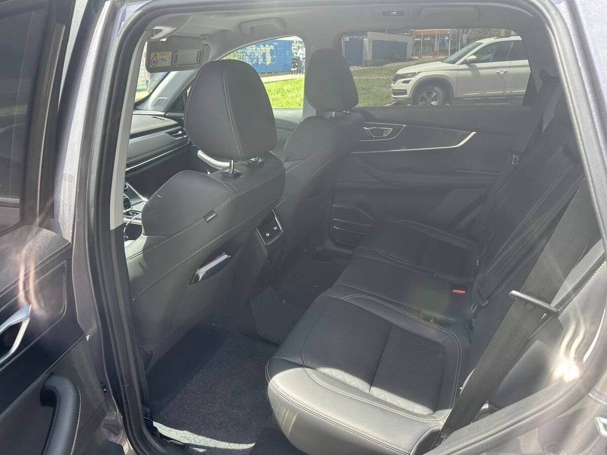 Chery Tiggo 8 2023 года с пробегом. Фото: #8