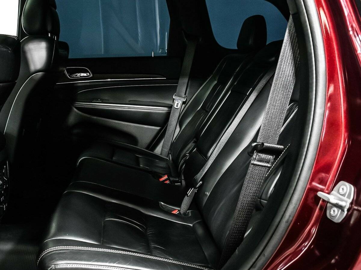 Jeep Grand Cherokee 2016 года с пробегом. Фото: #11