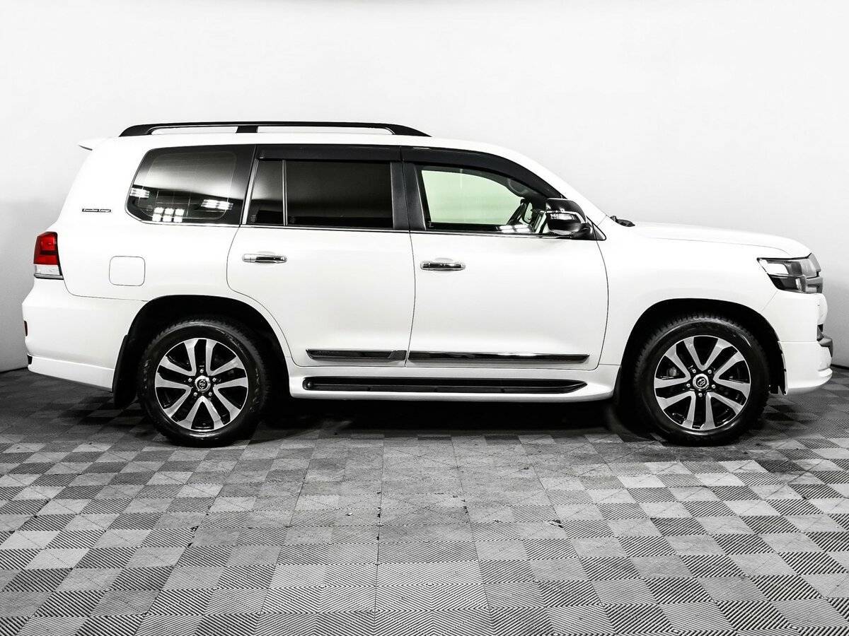 Toyota Land Cruiser 2019 года с пробегом. Фото: #3
