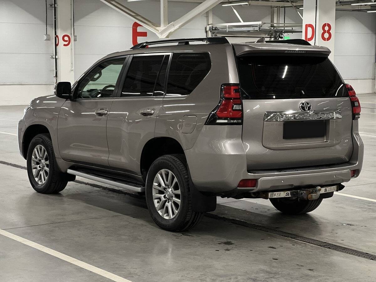 Toyota Land Cruiser Prado 2017 года с пробегом. Фото: #6