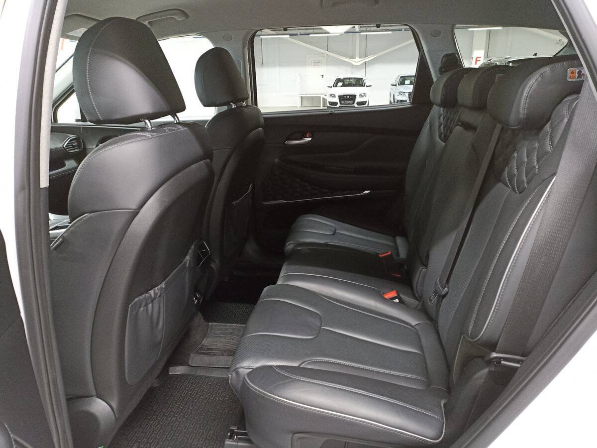 Hyundai Santa Fe 2021 года с пробегом. Фото: #11