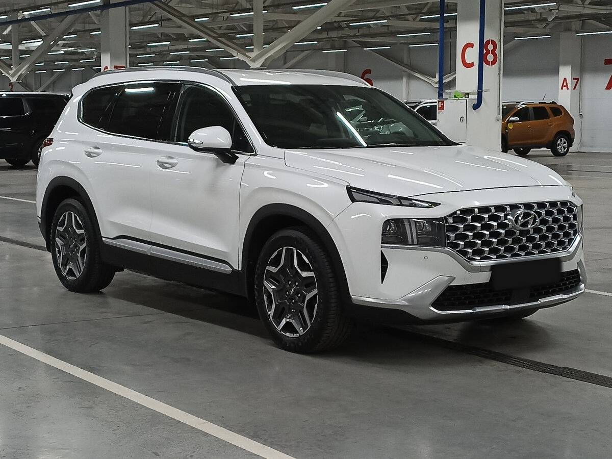 Hyundai Santa Fe 2021 года с пробегом. Фото: #2
