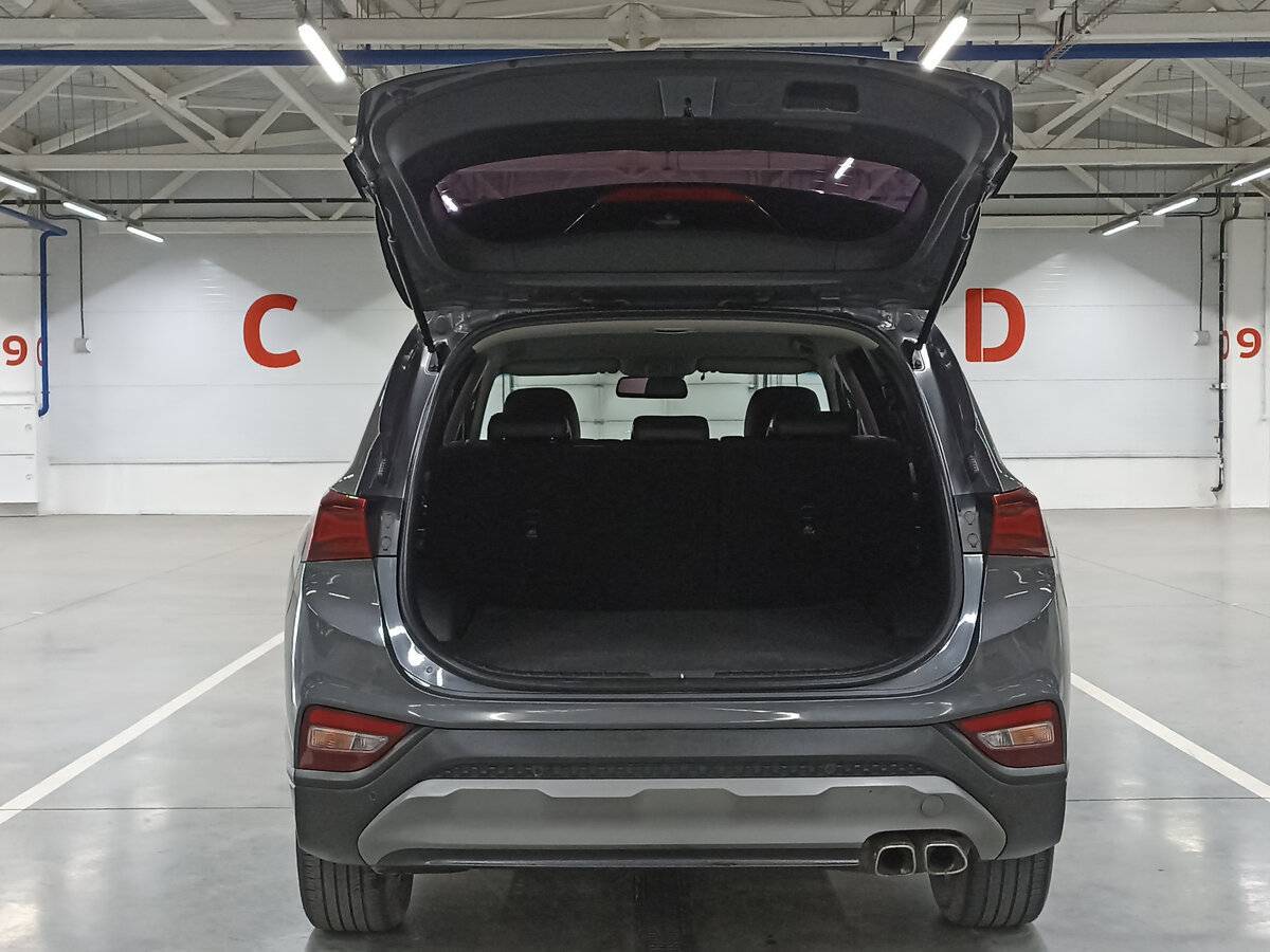 Hyundai Santa Fe 2019 года с пробегом. Фото: #9