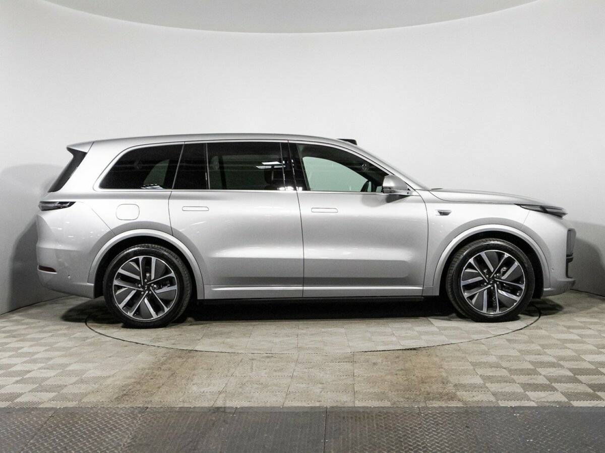 LiXiang L9 2023 года с пробегом. Фото: #3