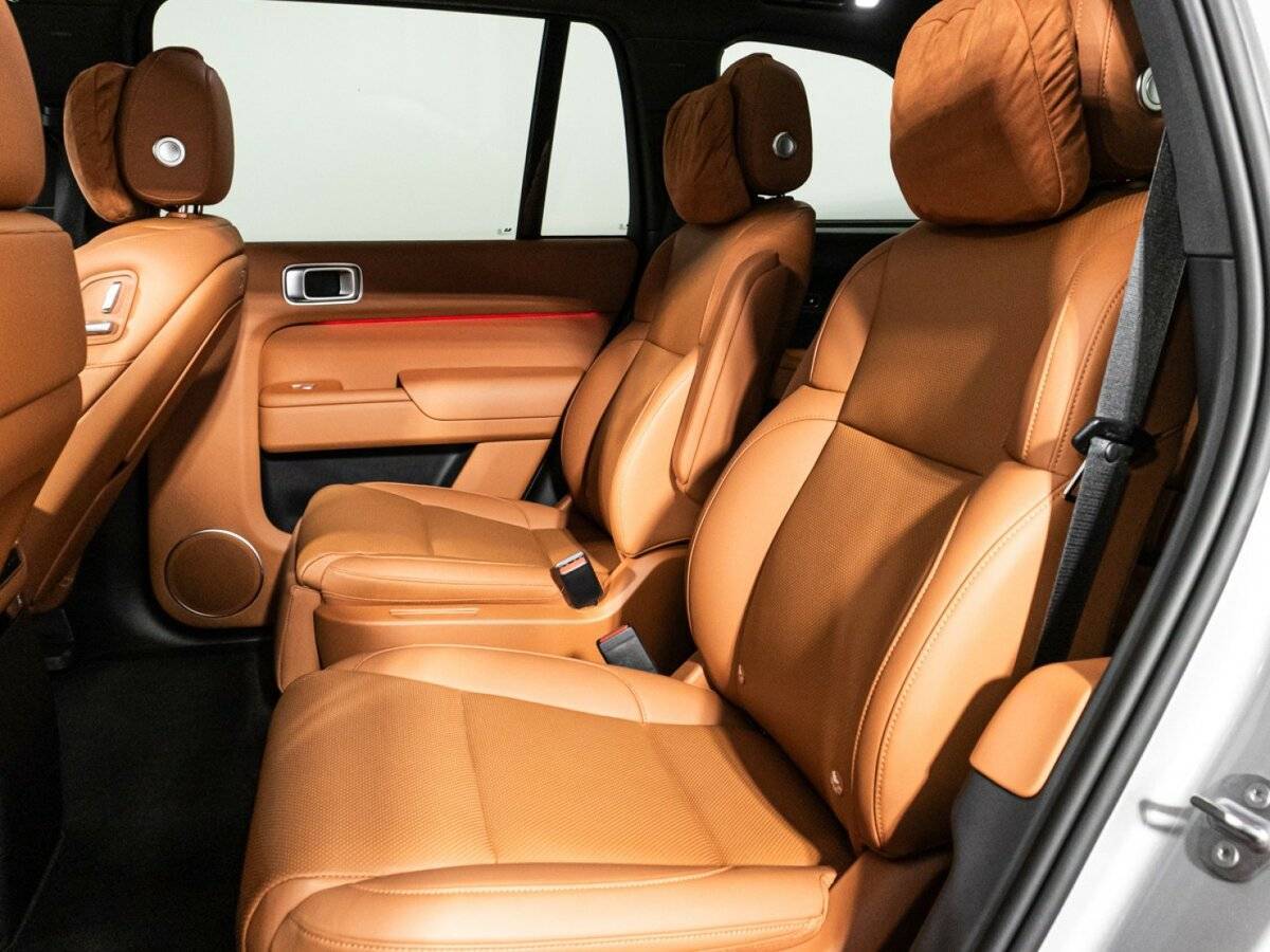 LiXiang L9 2023 года с пробегом. Фото: #9