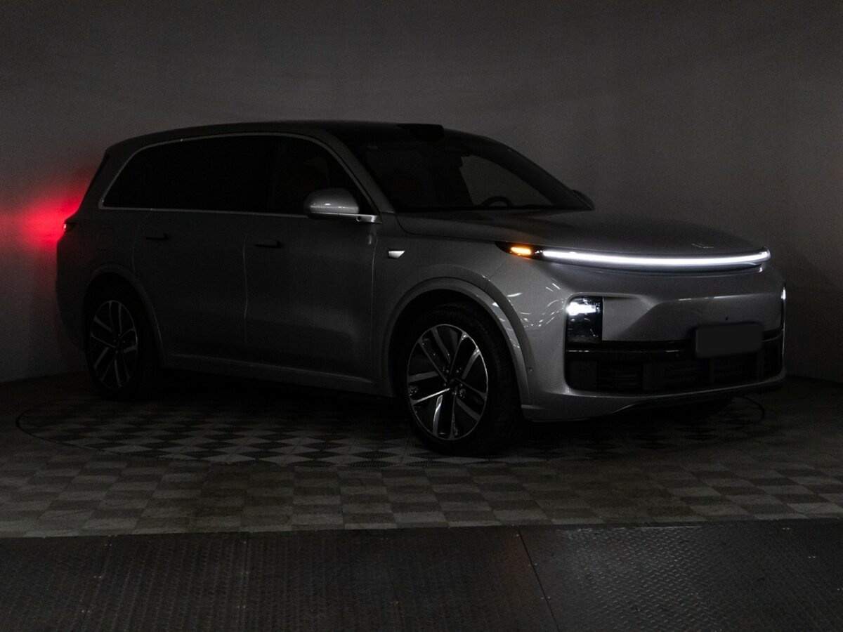 LiXiang L9 2023 года с пробегом. Фото: #35