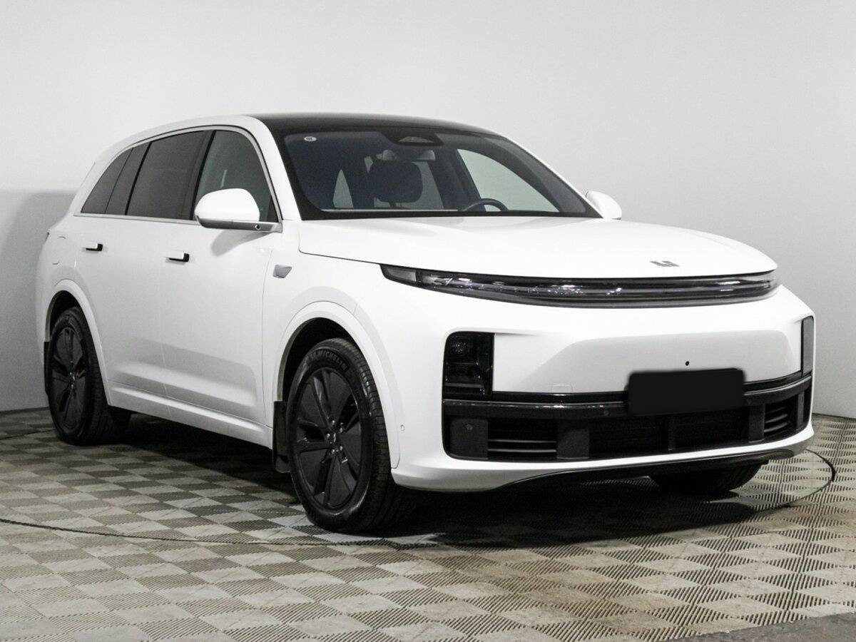 LiXiang L7 2024 года с пробегом. Фото: #2