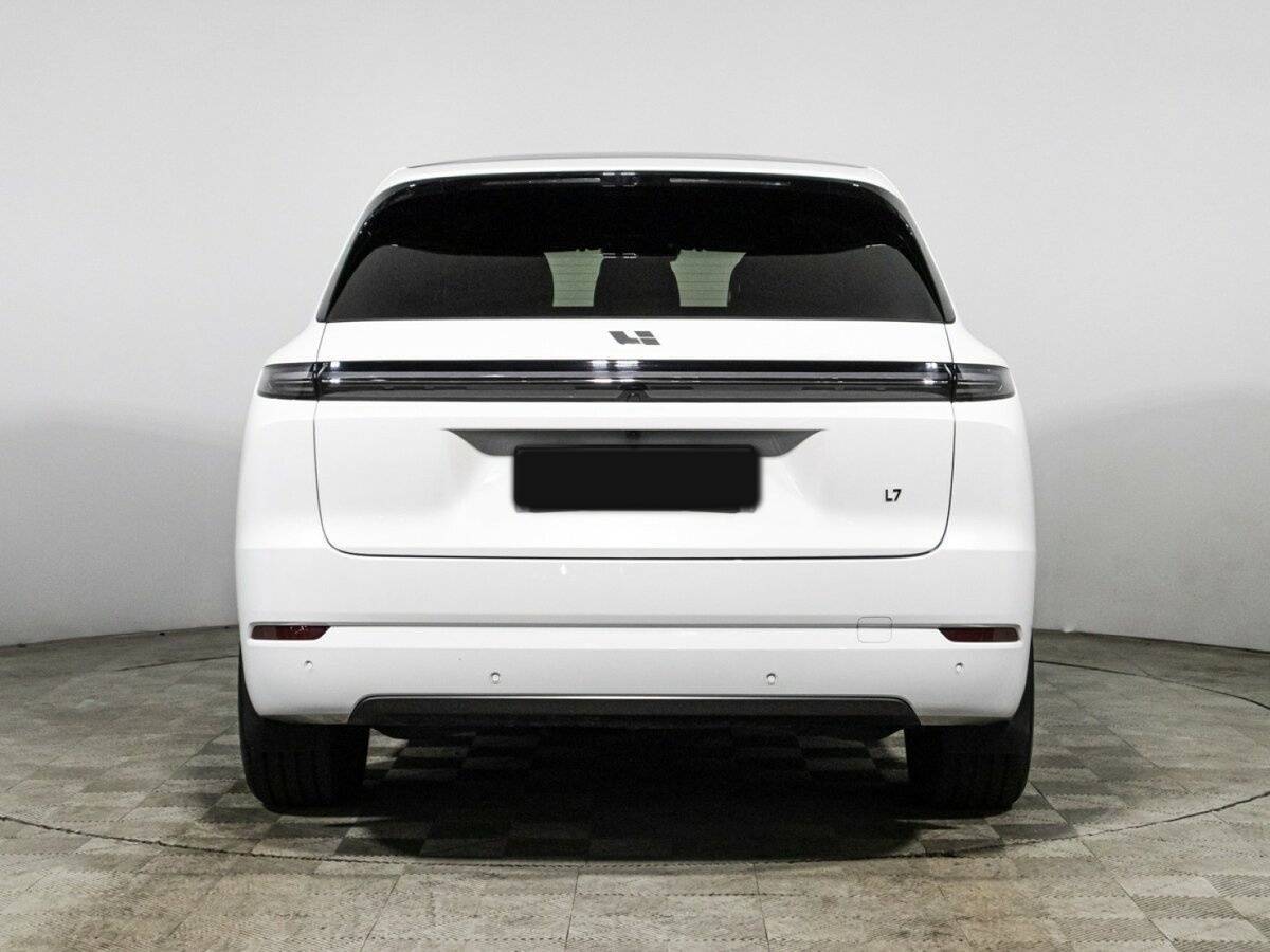 LiXiang L7 2024 года с пробегом. Фото: #5