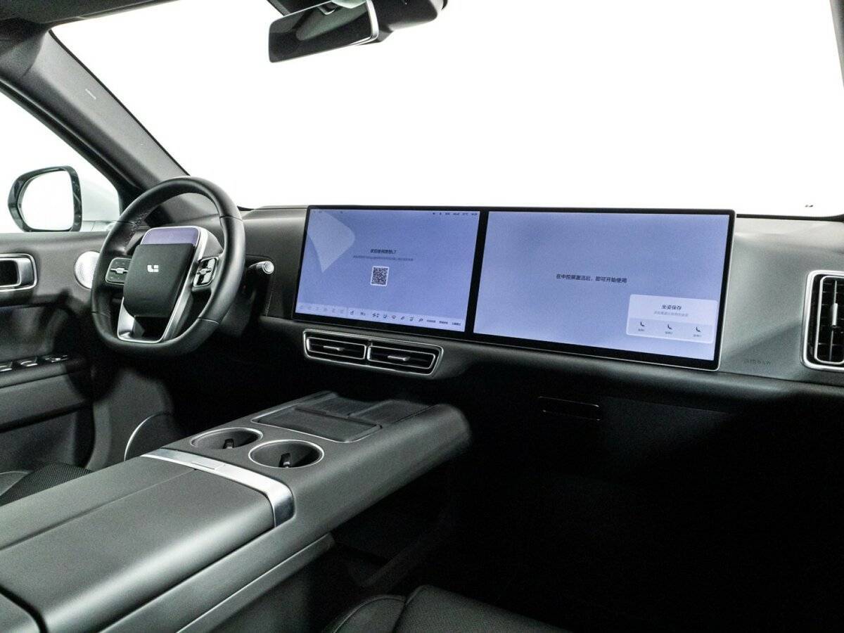 LiXiang L7 2024 года с пробегом. Фото: #8