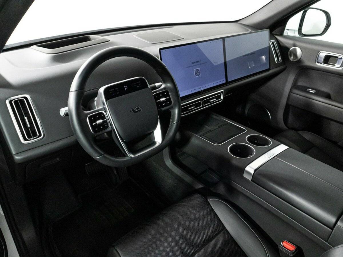 LiXiang L7 2024 года с пробегом. Фото: #10