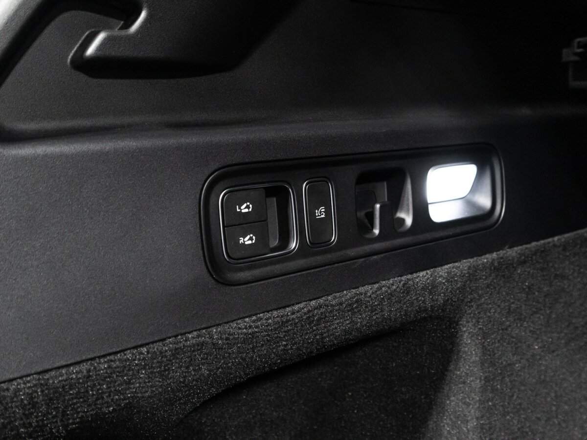 LiXiang L7 2024 года с пробегом. Фото: #15