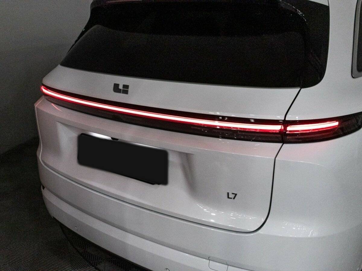 LiXiang L7 2024 года с пробегом. Фото: #33