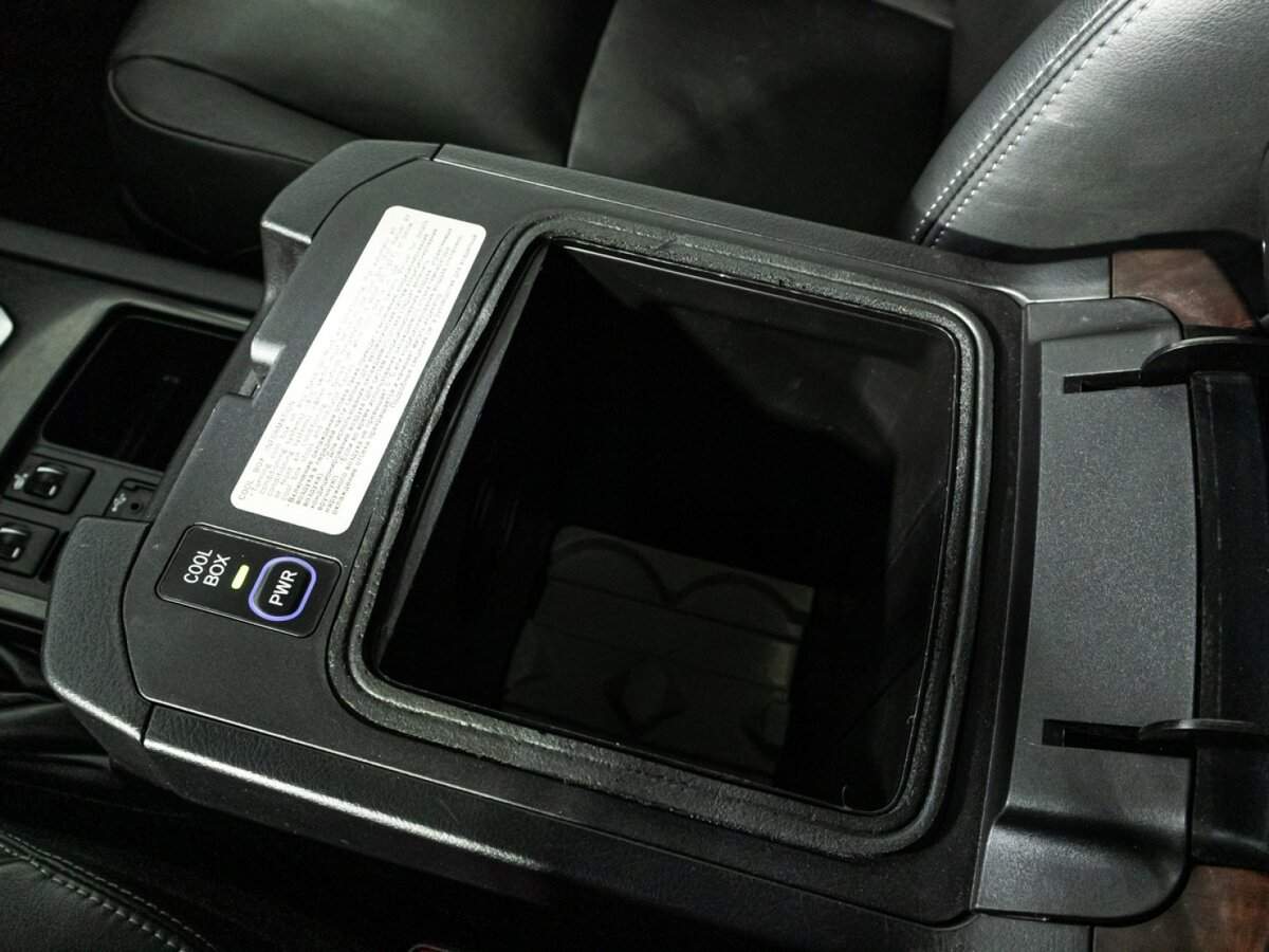 Toyota Land Cruiser Prado 2015 года с пробегом. Фото: #25