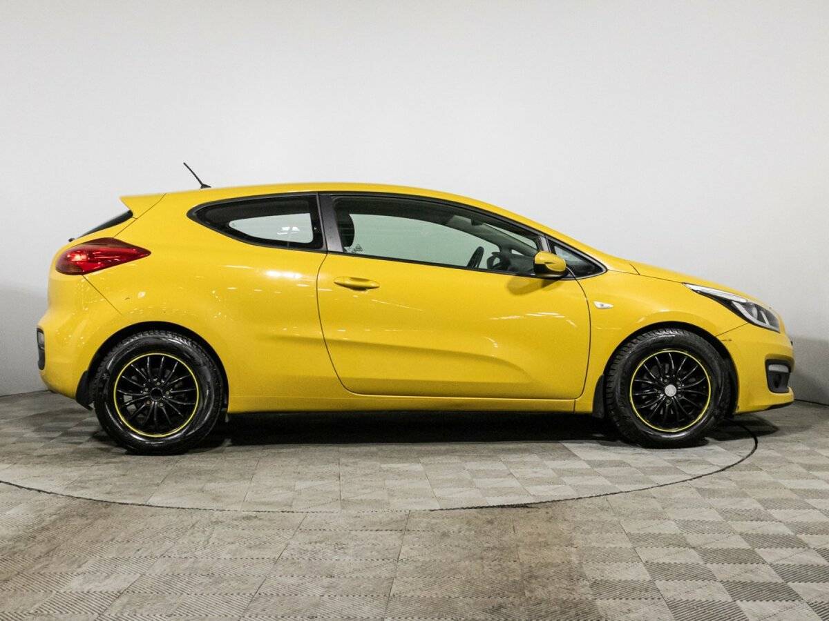 Б/У Киа Сид 2016 года. Фото: #3