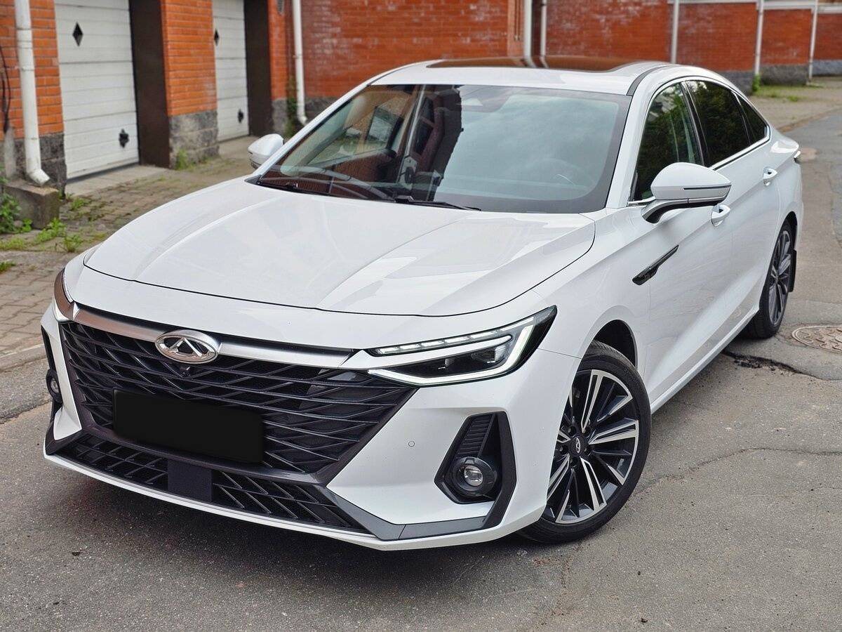 Chery Arrizo 8 2023 года с пробегом. Фото: #2