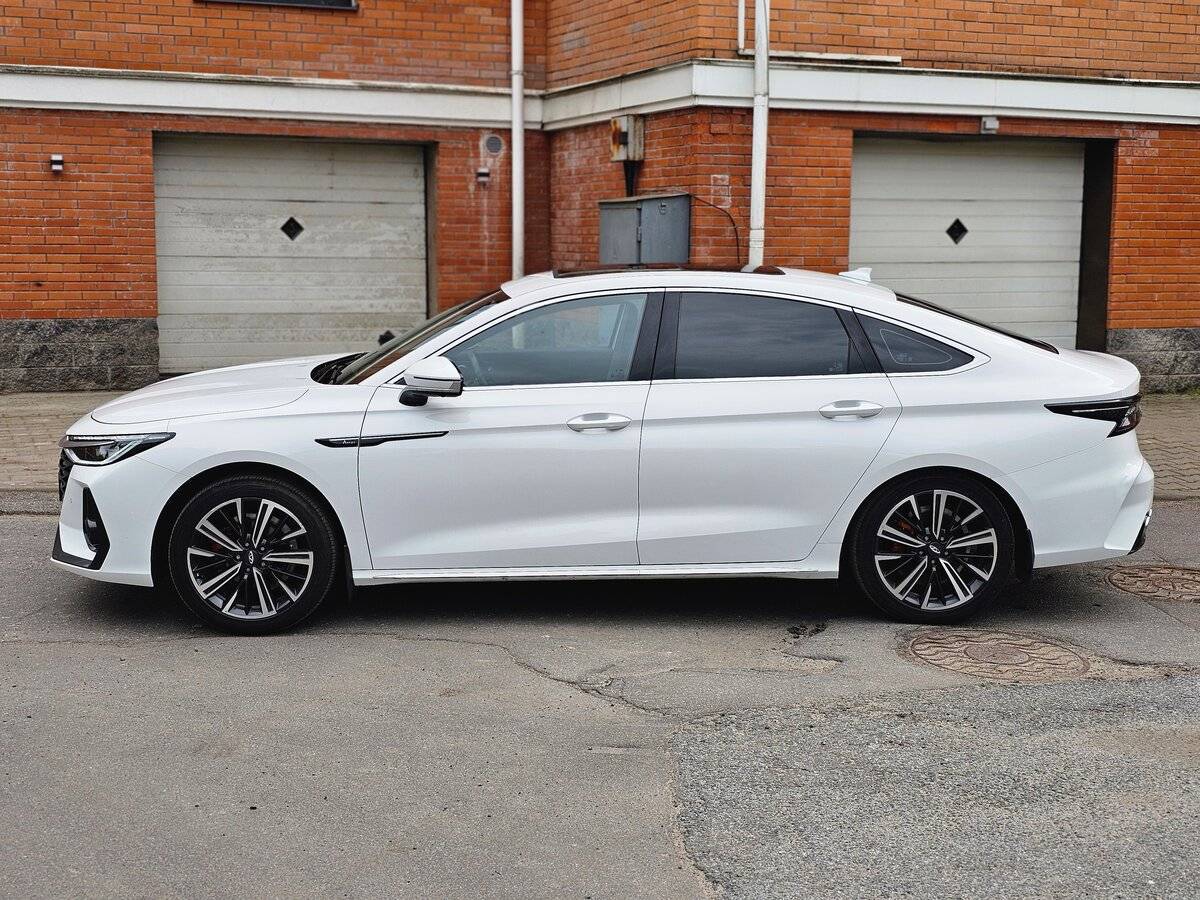 Chery Arrizo 8 2023 года с пробегом. Фото: #3