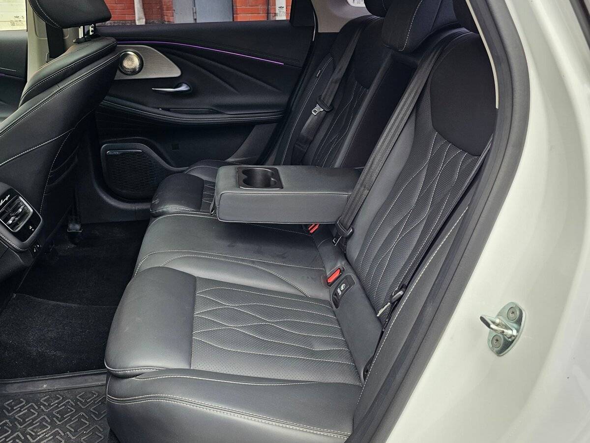 Chery Arrizo 8 2023 года с пробегом. Фото: #36