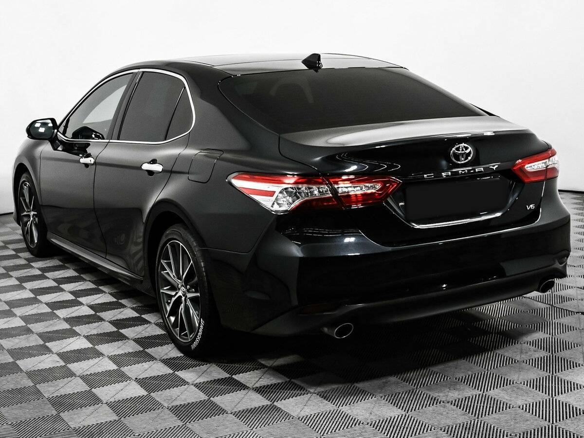 Toyota Camry 2023 года с пробегом. Фото: #6