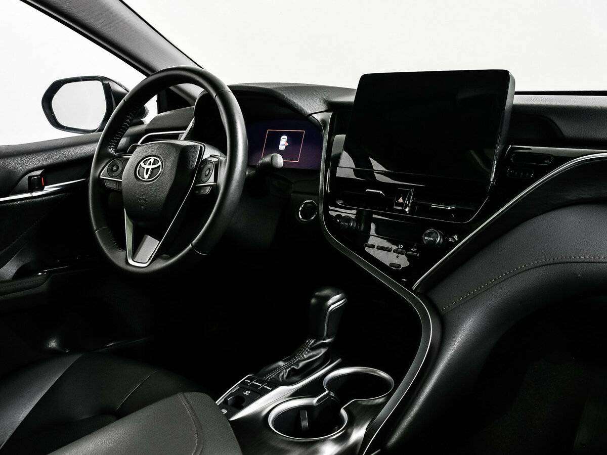 Toyota Camry 2023 года с пробегом. Фото: #8