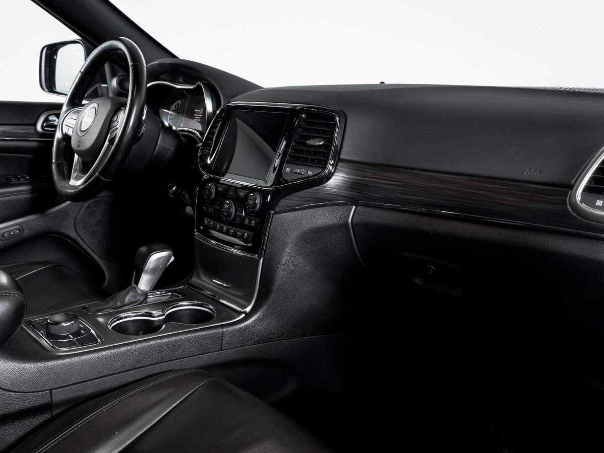 Jeep Grand Cherokee 2020 года с пробегом. Фото: #8