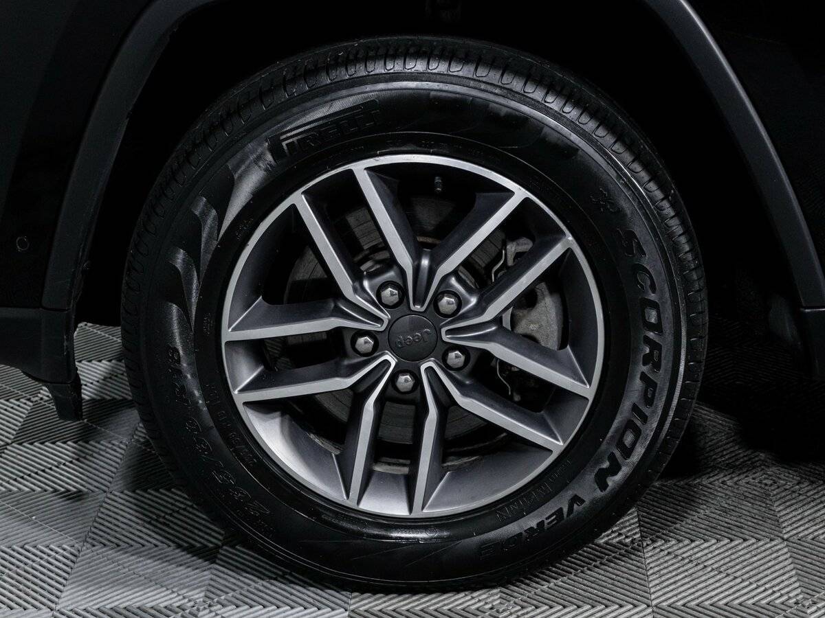 Jeep Grand Cherokee 2020 года с пробегом. Фото: #14