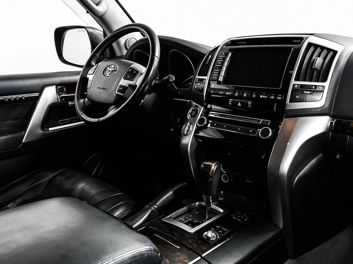 Toyota Land Cruiser 2012 года с пробегом. Фото: #8