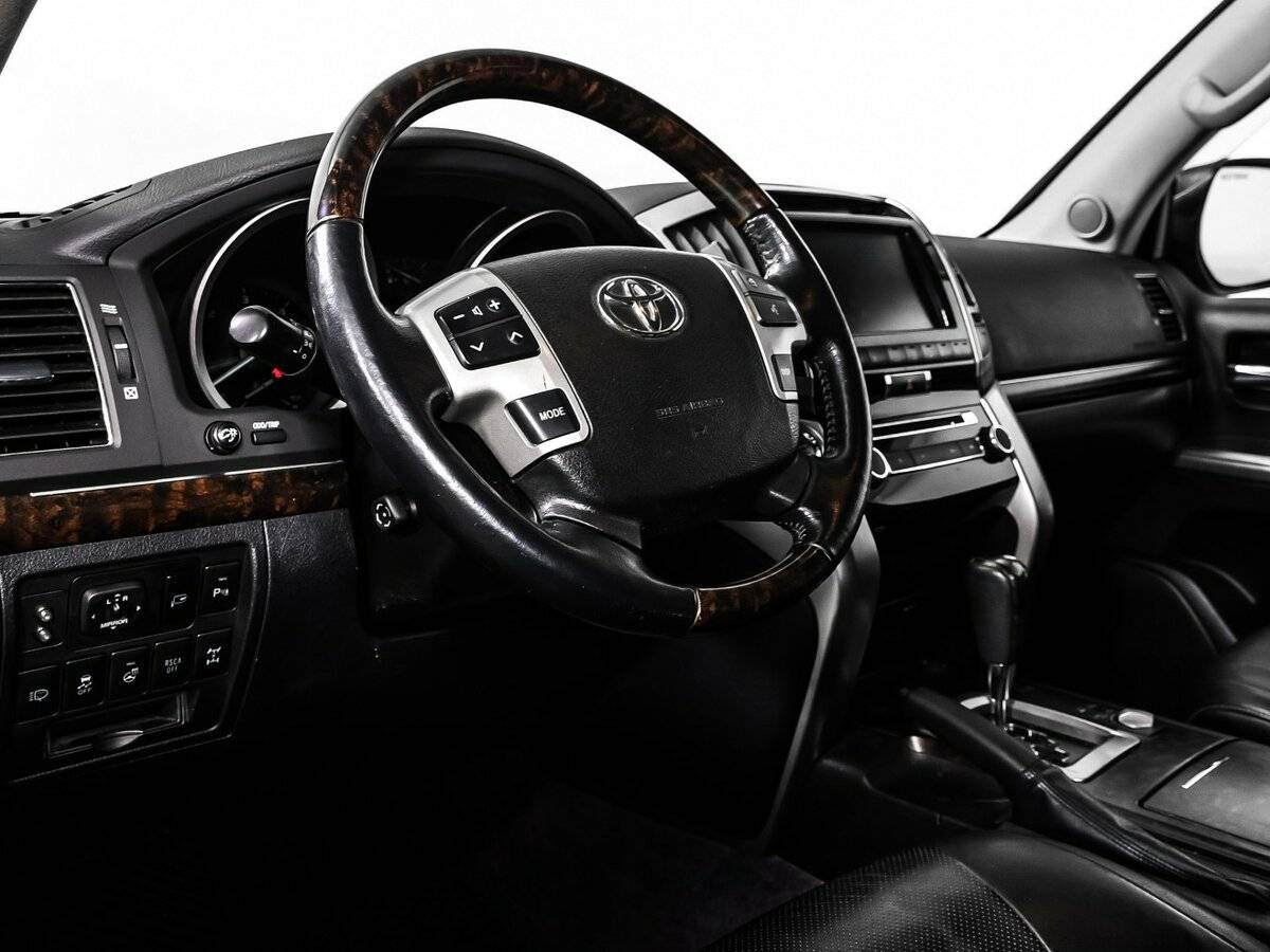 Toyota Land Cruiser 2012 года с пробегом. Фото: #11