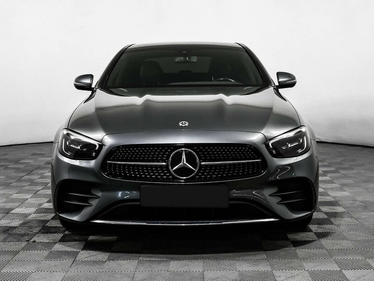 Mercedes-Benz E-Класс 2021 года с пробегом. Фото: #1