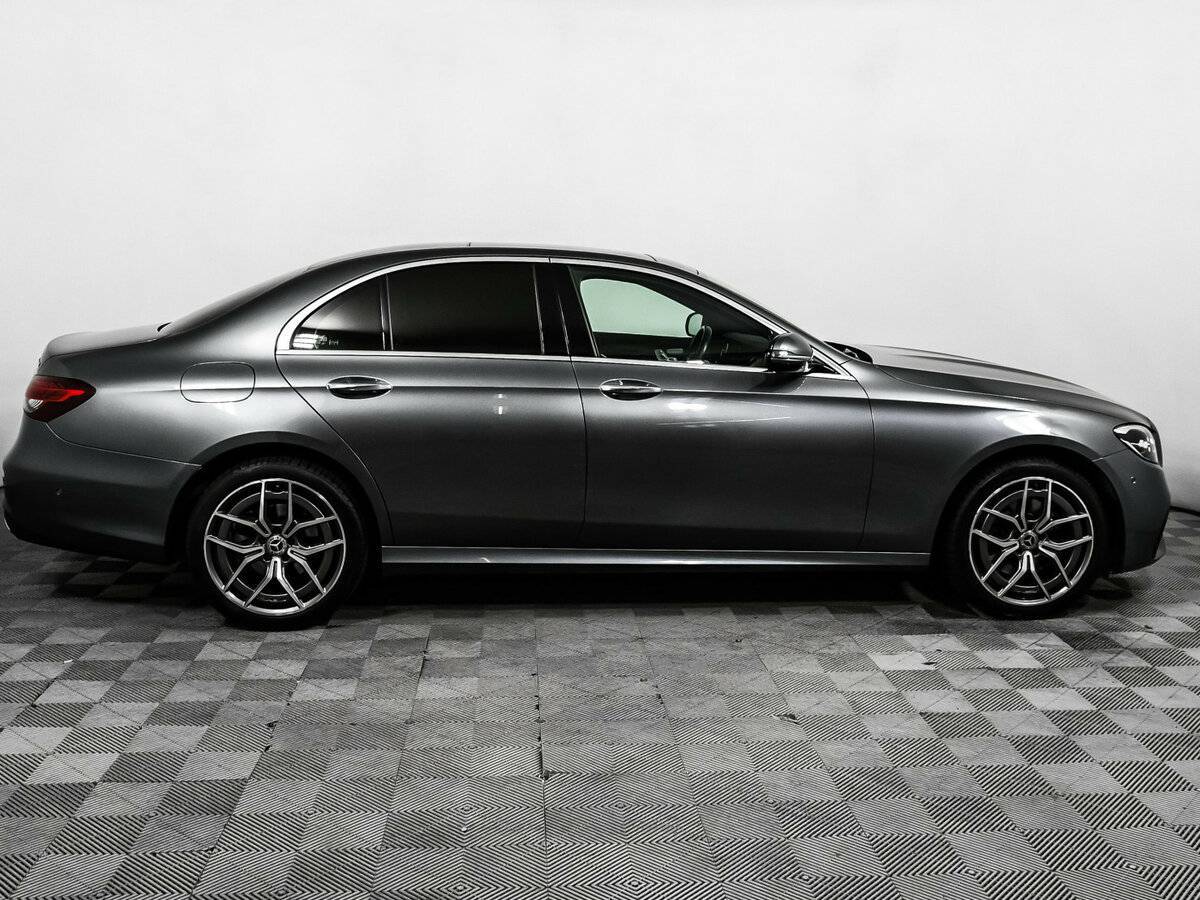 Mercedes-Benz E-Класс 2021 года с пробегом. Фото: #3