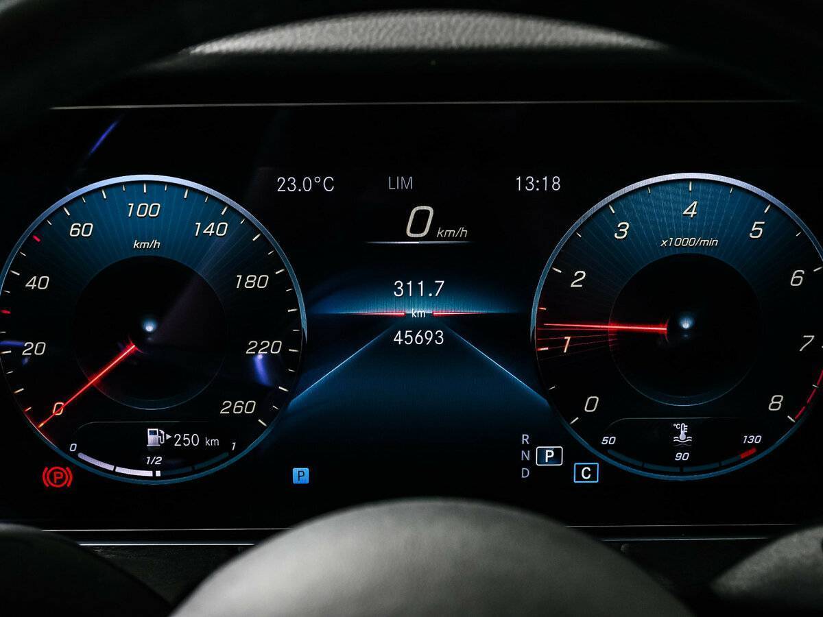 Mercedes-Benz E-Класс 2021 года с пробегом. Фото: #9