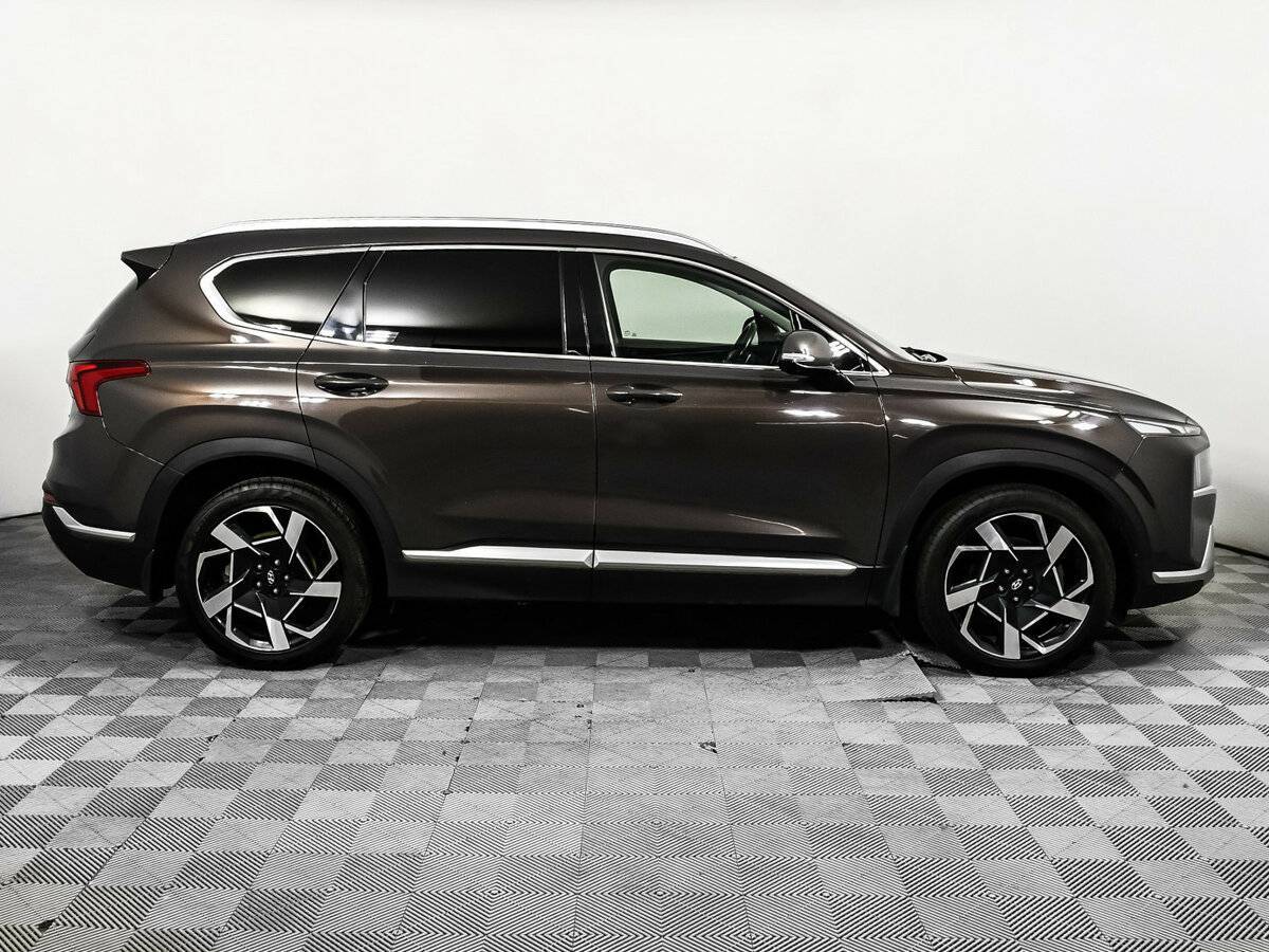 Hyundai Santa Fe 2021 года с пробегом. Фото: #3