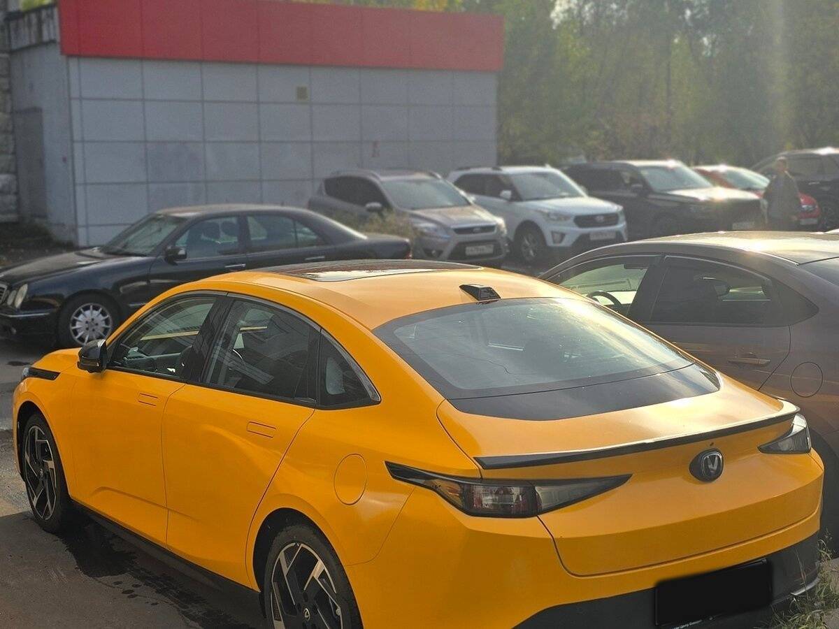 Changan Lamore 2024 года с пробегом. Фото: #2