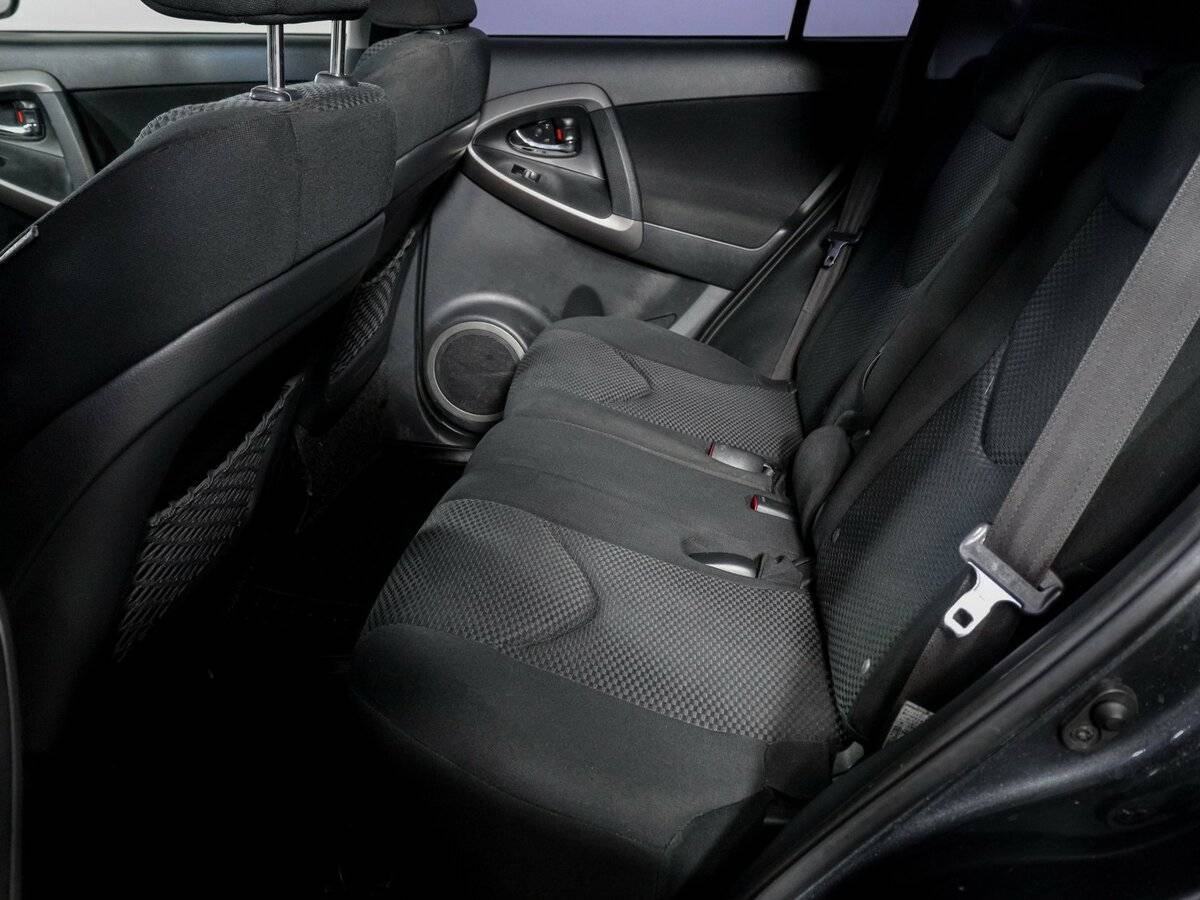 Toyota RAV4 2007 года с пробегом. Фото: #9