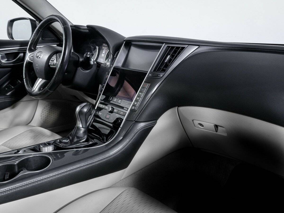 Infiniti Q50 2015 года с пробегом. Фото: #8